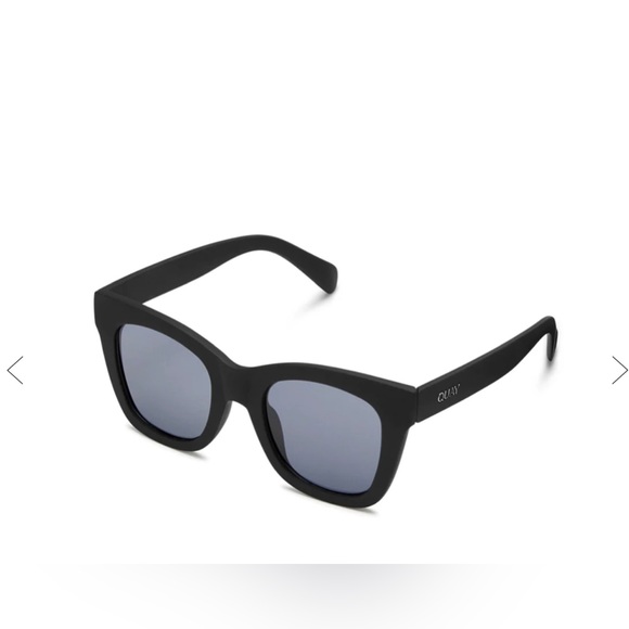 QUAY Australia- AFTER HOURS FrameMatte Black / LensSmoke - Picture 3 of 5